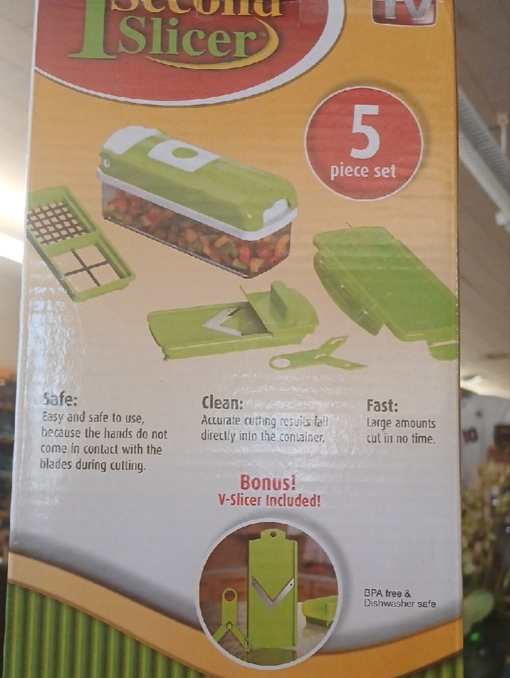 r Green Multi-Function Vegetable Slicer - Picture 2 of 4